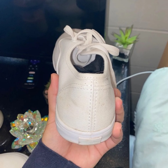 vans - Picture 2 of 5